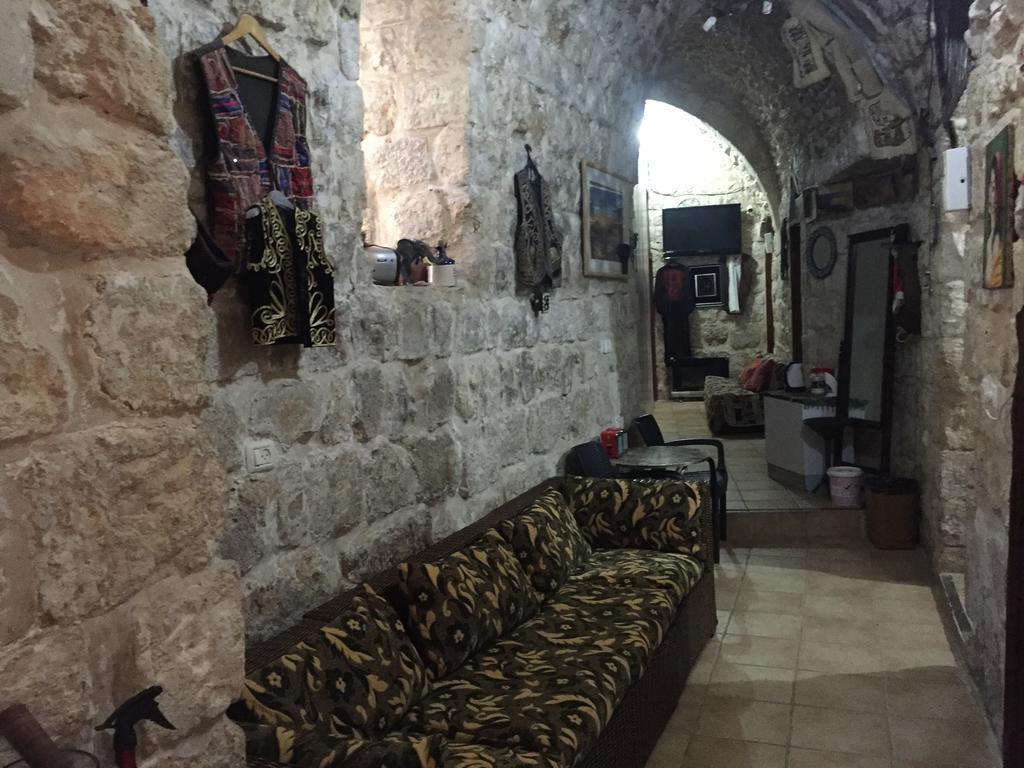 Bab El-Silsileh Hostel Jerusalem Exterior photo