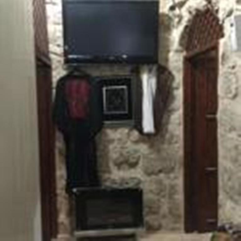 Bab El-Silsileh Hostel Jerusalem Exterior photo