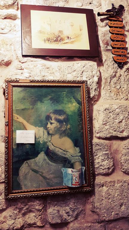 Bab El-Silsileh Hostel Jerusalem Exterior photo