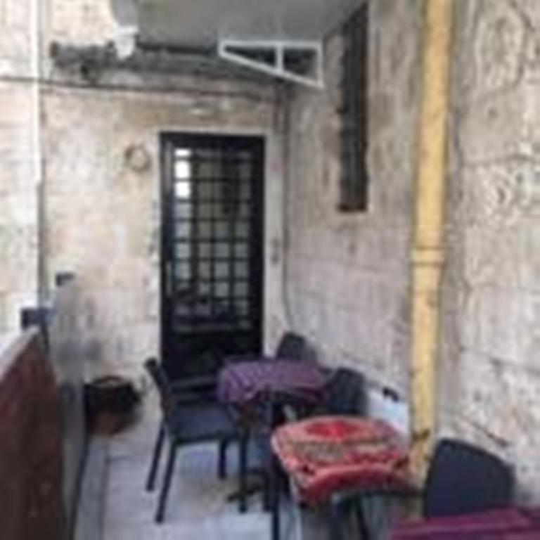 Bab El-Silsileh Hostel Jerusalem Exterior photo